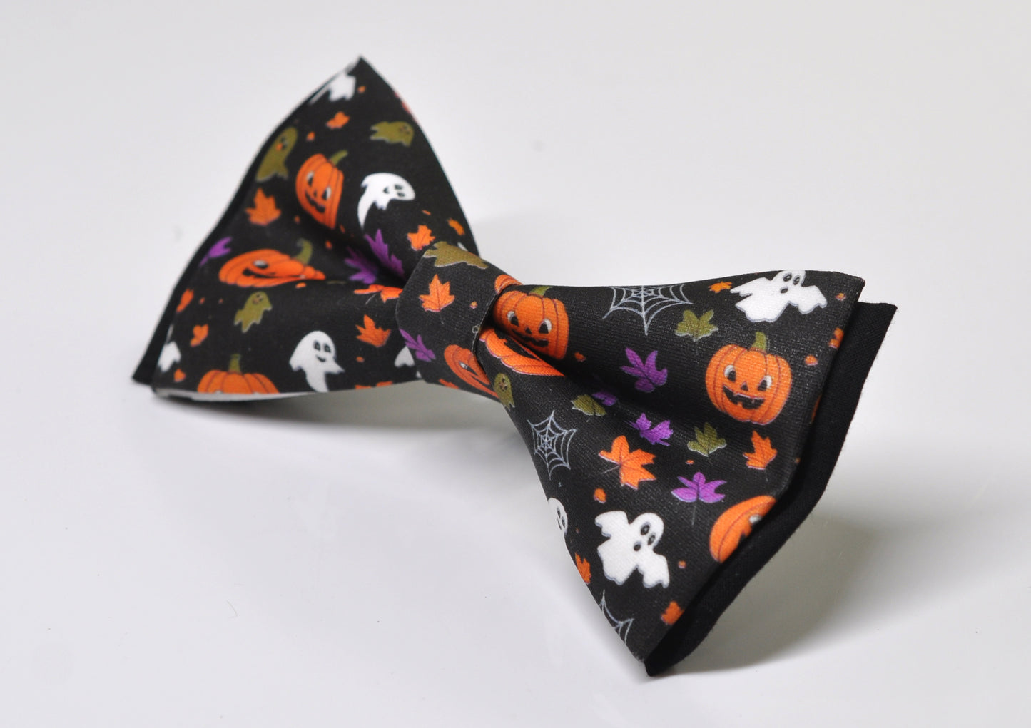 Halloween Bow Tie – Cute Ghosts & Pumpkins Print – Handmade Bowtie for Party, Costume for Men / Youth / Boy Kids / Toddler Baby Infant