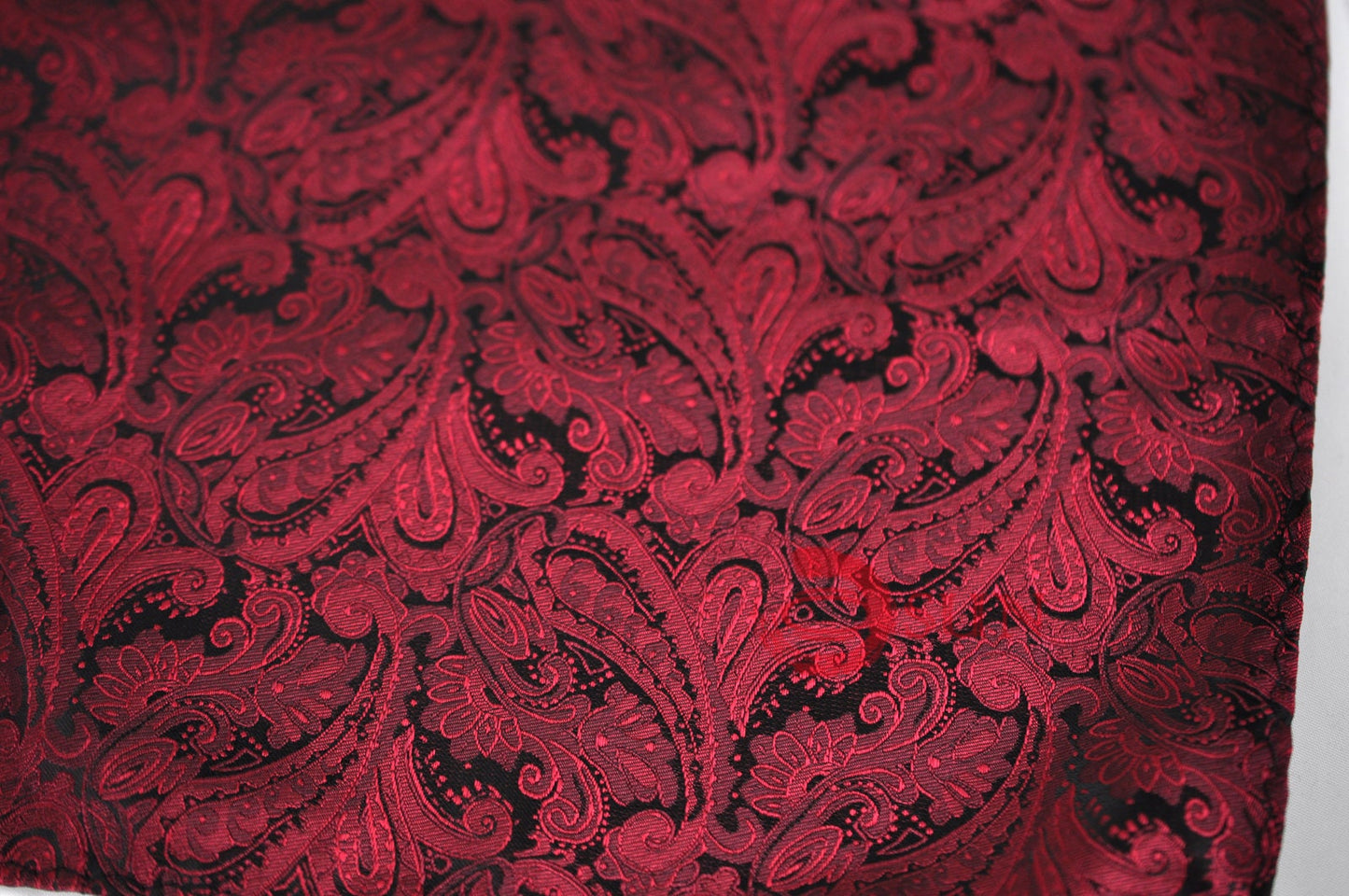 Mens Wine Red Burgundy Yarn-dyed Polyester Silk Paisley Bow Tie and Pocket Square Hanky Handkerchief Wedding Party