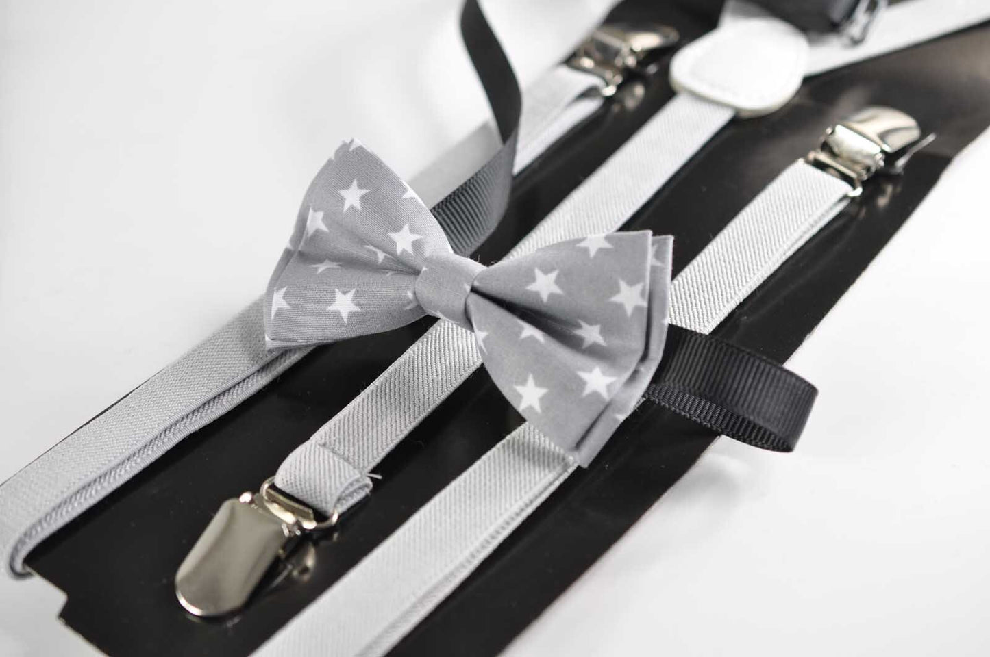 BOY KIDS Baby Infant Light Grey 15mm Skinny Braces Elastic Suspenders + 100% Cotton Grey white Stars Bowtie Bow Ties Fits 1-6 Years Old