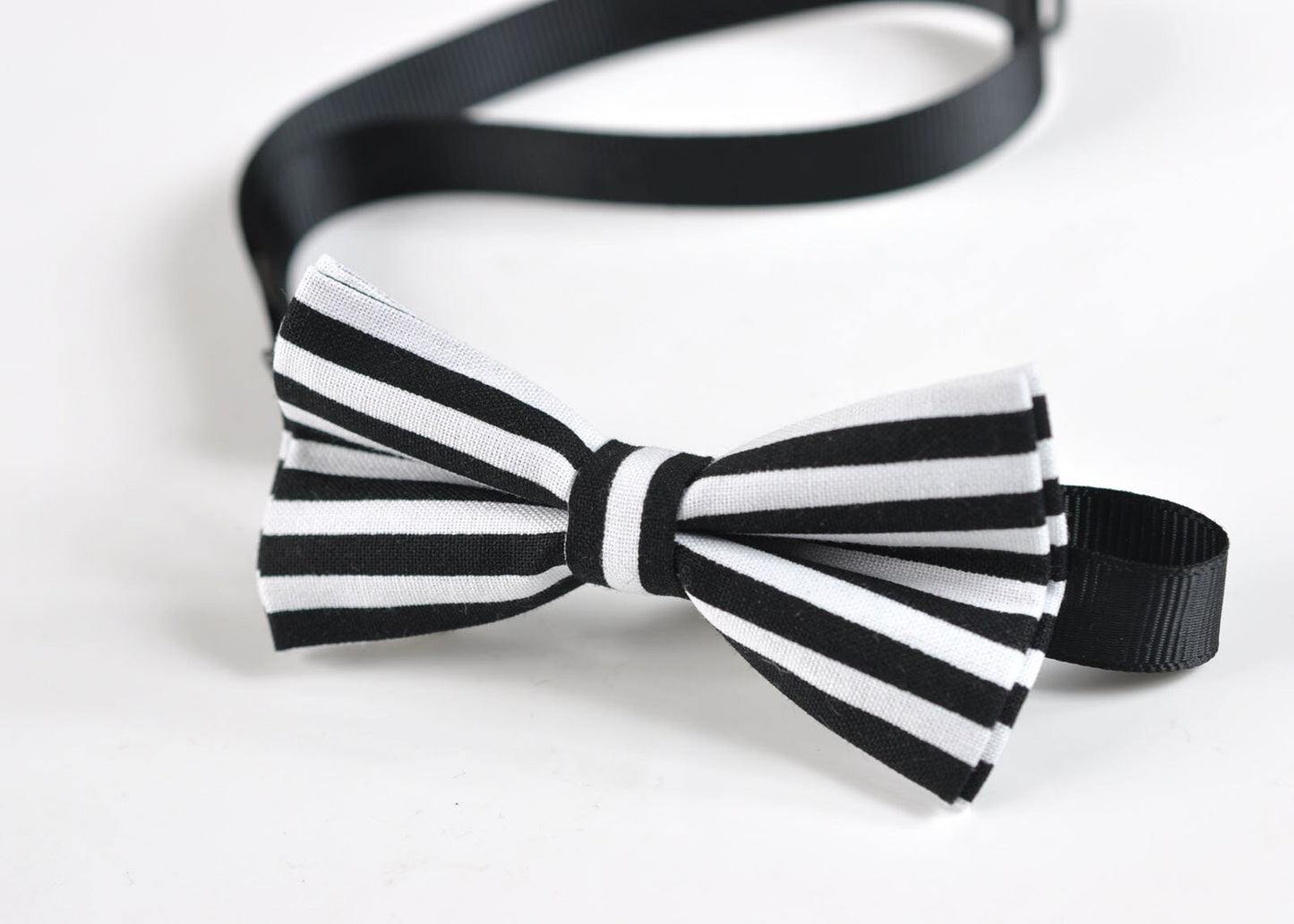 Boy Kids Page Boy ELEMENTS STRIPE BLACK Stripes Pattern Cotton Bow Tie + White Suspenders Braces Set Fits 1-6 Years Old Wedding Party