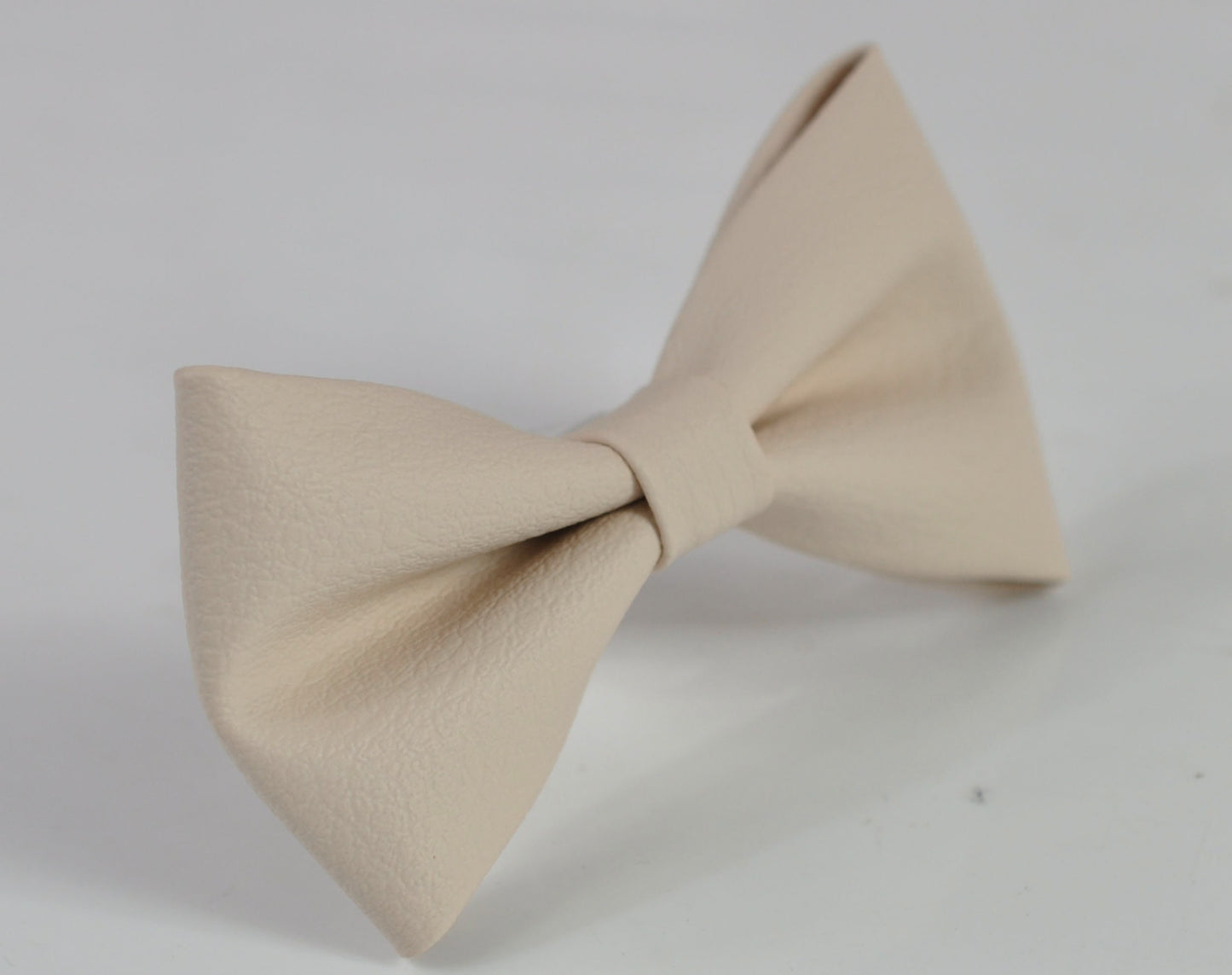 Cream White Pearl White Faux Leather Pre tied Bow tie Bowtie for Men Adult / Youth Teenage / Boy Kids / Baby Infant Toddler