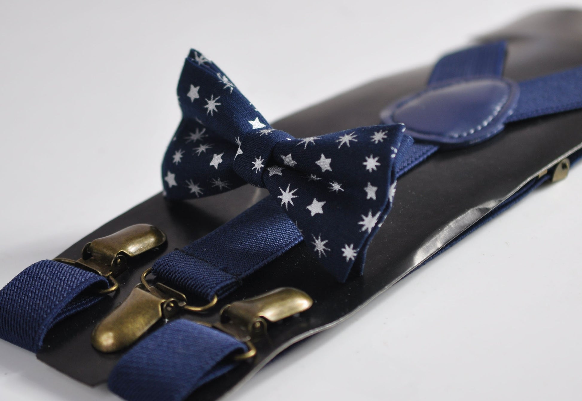Xmas Christmas Snowflake Stars Navy Blue Bow tie + matched Elastic Suspenders Braces for Men / Youth/ Boys Kids / Baby Infant Toddler