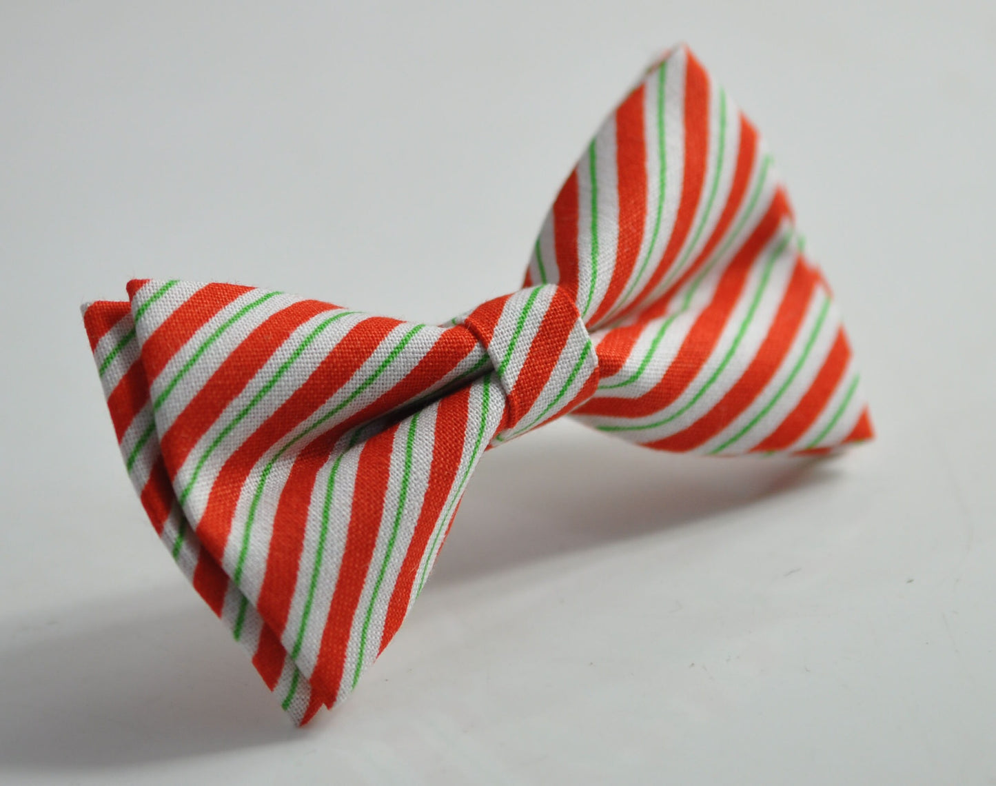 Red White Green Candy Stripes Christmas Xmas Bow tie Bowtie + Tan Brown Suspenders Braces Men / Youth/ Boys Kids / Baby Infant Toddler