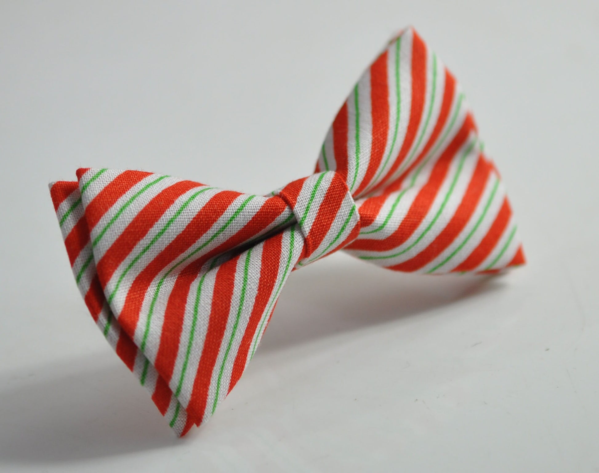 Red White Green Candy Stripes Christmas Xmas Bow tie Bowtie + Tan Brown Suspenders Braces Men / Youth/ Boys Kids / Baby Infant Toddler