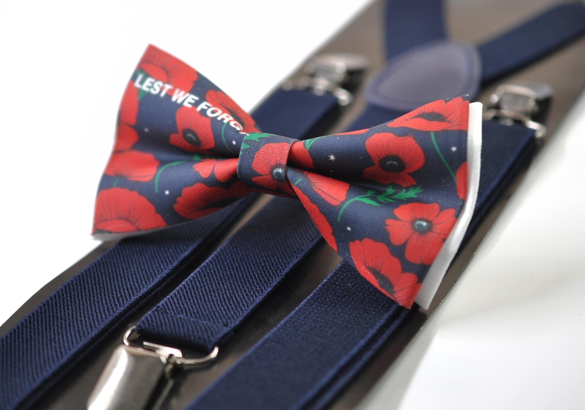 Anzac Day LEST WE FORGET Poppy Cotton Bow tie + Navy Blue Elastic Suspenders Braces for Men / Youth Teenage / Boy Kids / Baby Infant Todler
