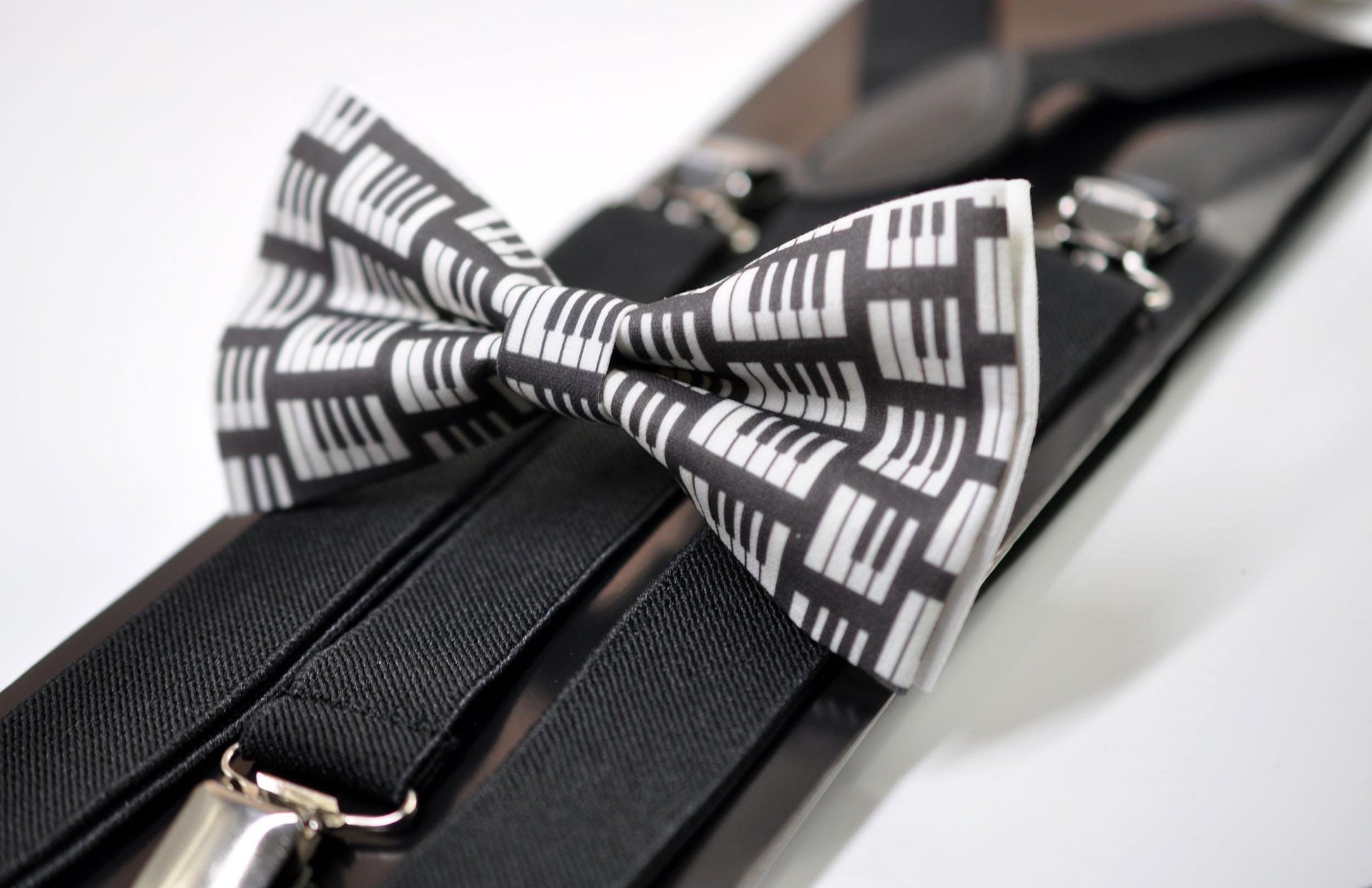 Black White Cotton Music Piano Keyboard Bow Tie + Black Elastic Suspenders Braces for Men / Youth Teenage / Boy Kids / Baby Infant Toddler