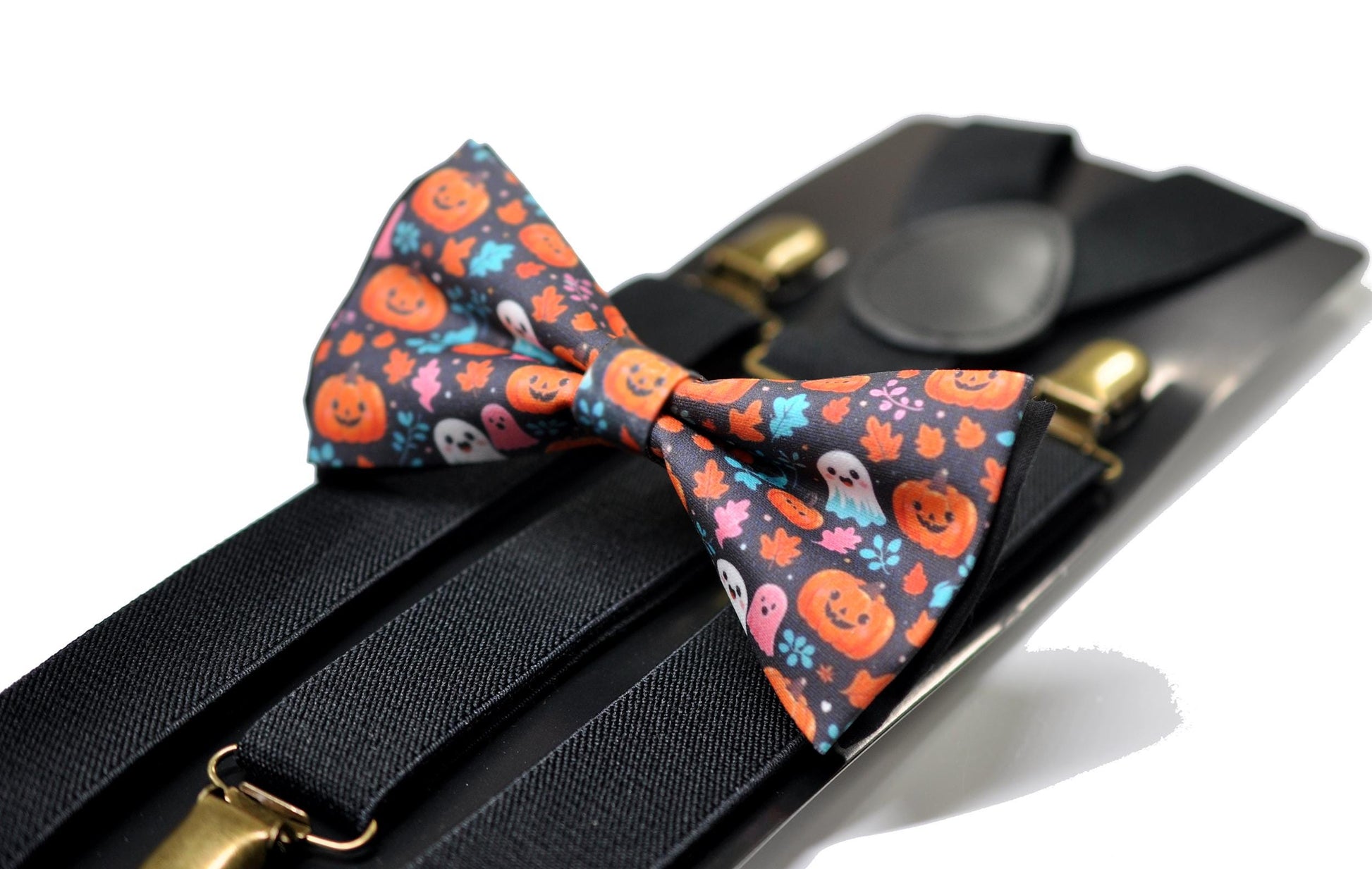Halloween Cute Ghosts & Pumpkins Bow tie Bowtie + Black Suspenders Braces for Men / Youth Teenage / Boys Kids / Baby Infant Toddler
