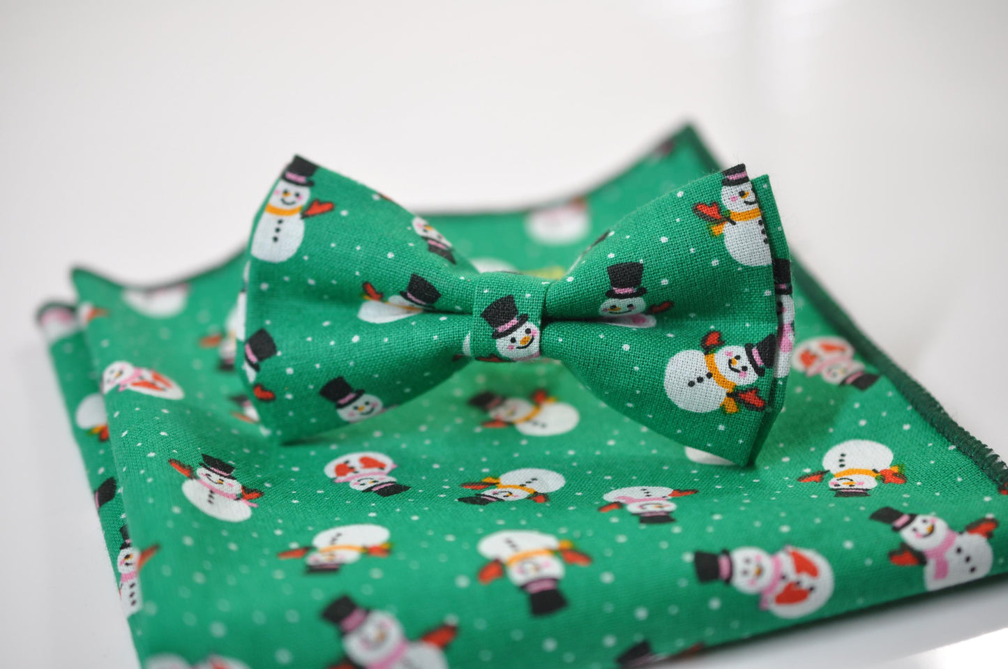 White Snowman Snow Man Green Christmas Xmas Cotton Bow tie Bowtie Pocket Square for Baby Infant Toddler / Boy Kids / Youth / Men Adult