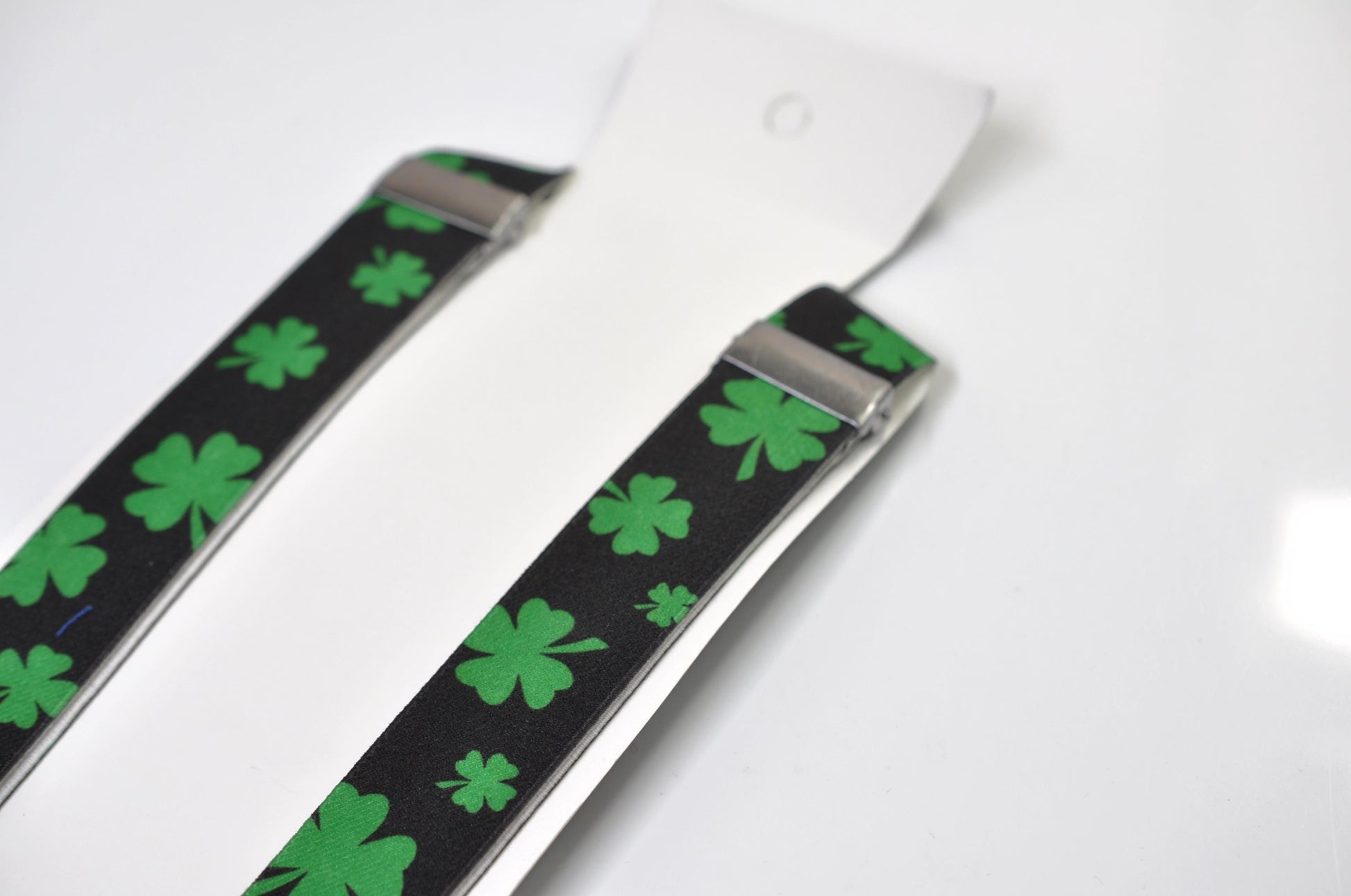 Happy St Patrick’s Day Green Clover Four-leaf Clovers Bow tie + Black Suspenders Braces for Men / Youth / Boy Kids / Baby Infant Toddler