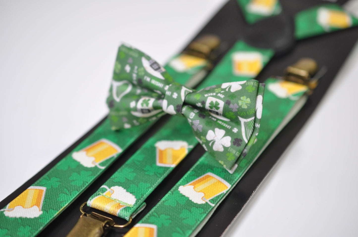 Happy St Patrick’s Day Green Kiss Irish Shamrocks Clovers Bow tie + Beer Mugs Suspenders Braces Men /Youth/ Boy Kids / Baby Infant Toddler