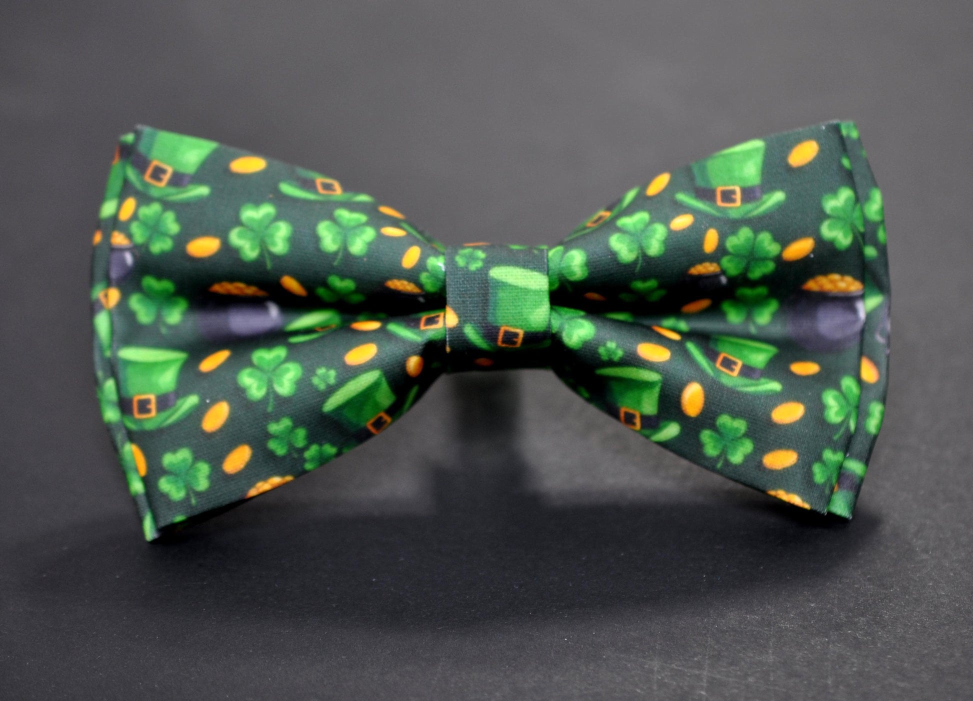 Happy St Patrick’s Day Green Clover Four-leaf Clovers Bow tie + Black Suspenders Braces for Men / Youth / Boy Kids / Baby Infant Toddler