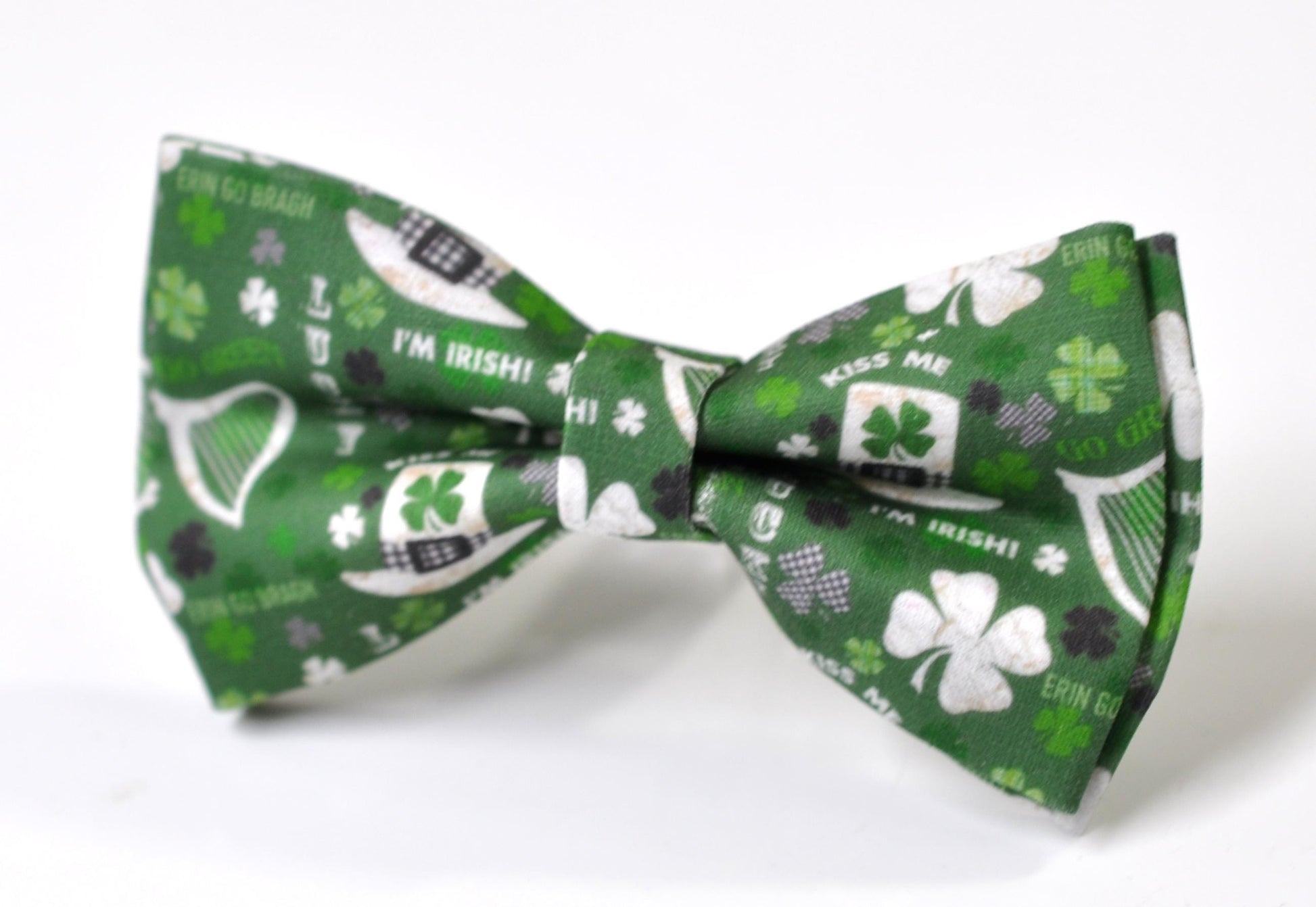Happy St Patrick’s Day Green Kiss Irish Shamrocks Clovers Bow tie + Beer Mugs Suspenders Braces Men /Youth/ Boy Kids / Baby Infant Toddler