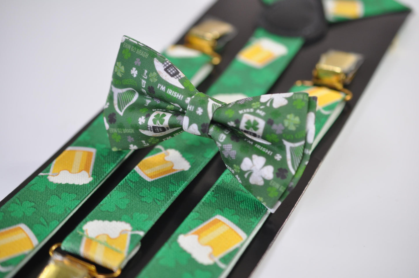 Happy St Patrick’s Day Green Kiss Irish Shamrocks Clovers Bow tie + Beer Mugs Suspenders Braces Men /Youth/ Boy Kids / Baby Infant Toddler