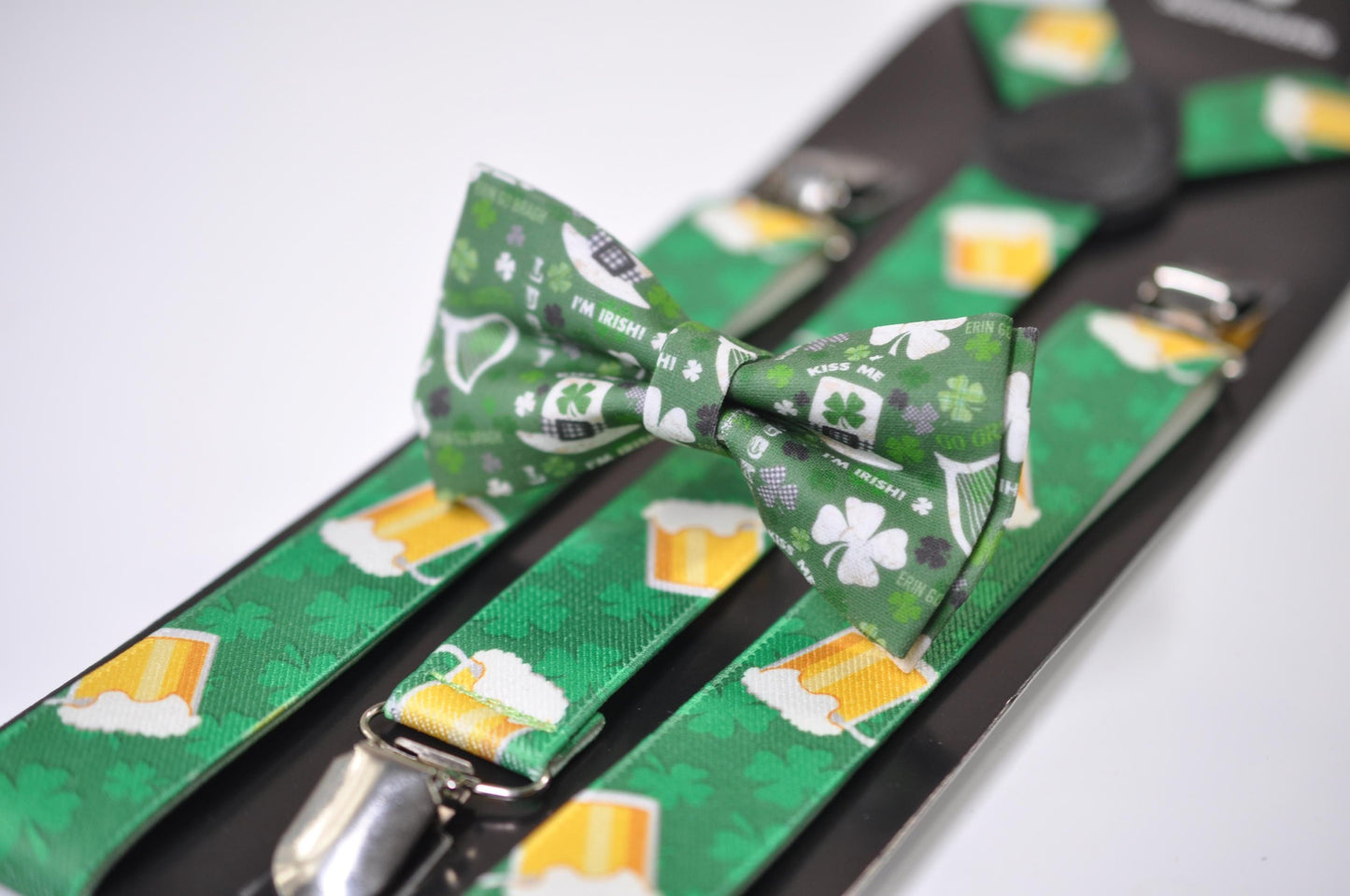 Happy St Patrick’s Day Green Kiss Irish Shamrocks Clovers Bow tie + Beer Mugs Suspenders Braces Men /Youth/ Boy Kids / Baby Infant Toddler