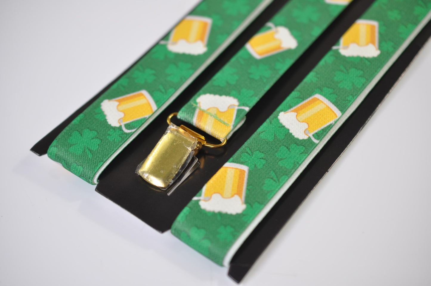 Happy St Patrick’s Day Leprechaun Shamrock Lucky Clovers Bow tie + Beer Mugs Suspenders Braces Men /Youth/ Boy Kids / Baby Infant Toddler