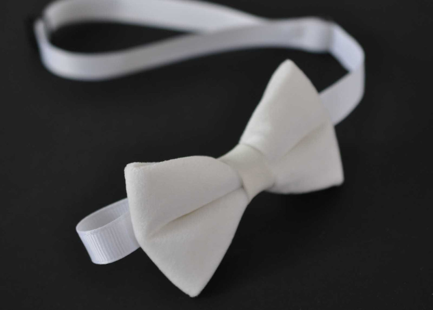 Baby Infant Kids Boy Toddler Page Boy Solid White Velvet WHITE Faux Leather Bowtie Bow Tie 1 to 6 Years Old Wedding Party