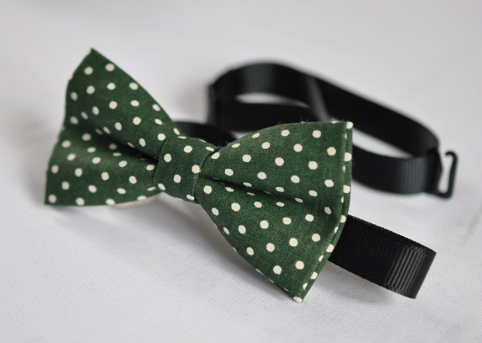 Kids Page Boy Youth Teenage 100% Cotton Green WHITE DOTS Bow Tie Bowtie Wedding 7-14 Years Old