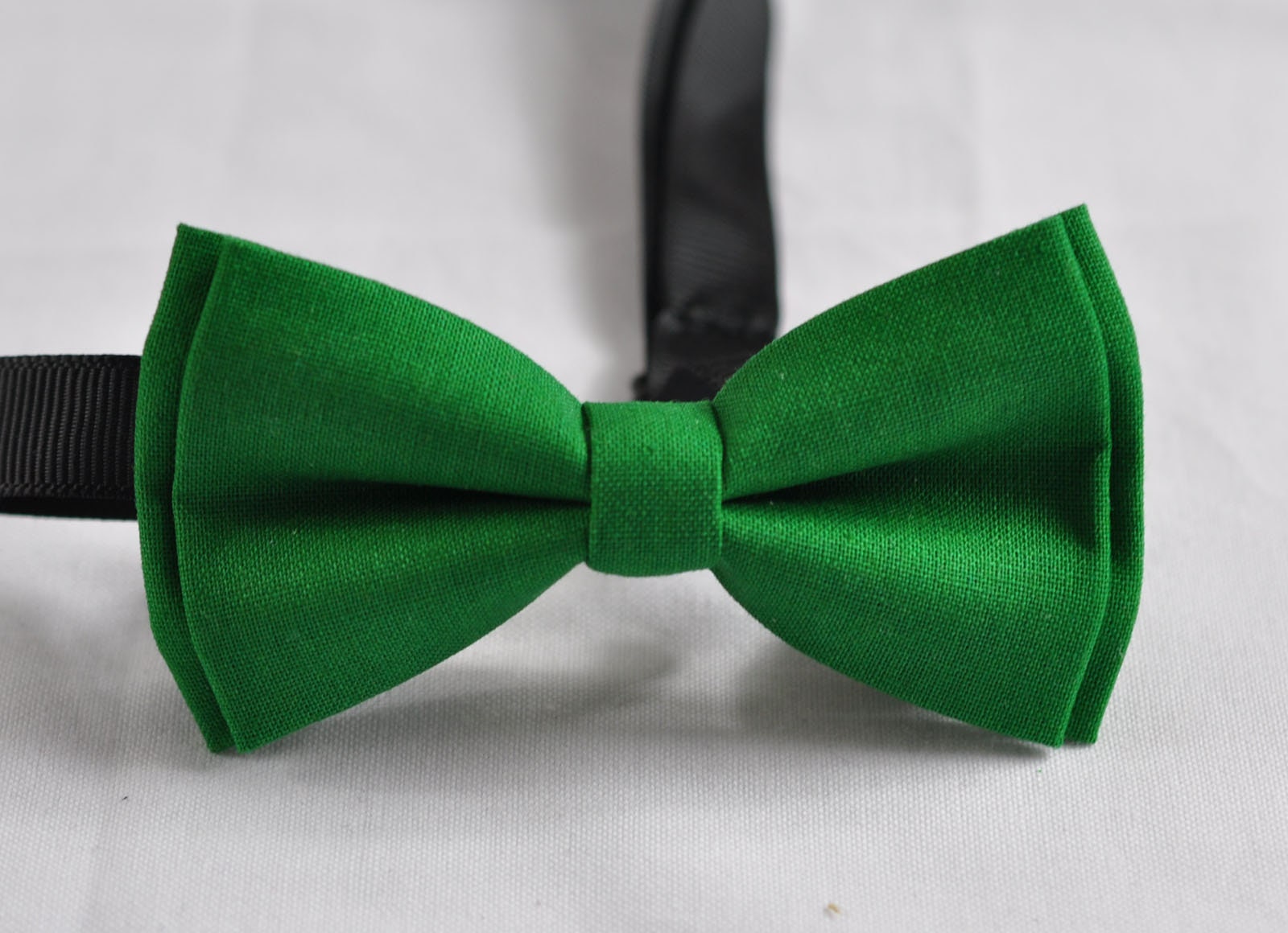 BOY KIDS Baby Infant Burgundy Wine Red Clip-on Braces Elastic Suspenders + 100% Cotton Ever Green Solid Bowtie Bow Ties Fits 1-6 Years Old