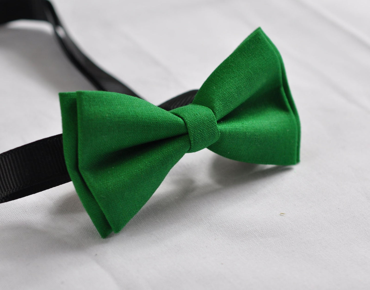 BOY KIDS Baby Infant Burgundy Wine Red Clip-on Braces Elastic Suspenders + 100% Cotton Ever Green Solid Bowtie Bow Ties Fits 1-6 Years Old