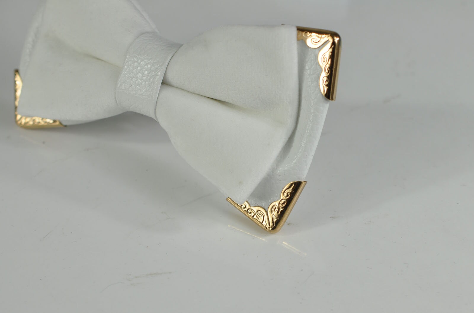 White Shining PVC Faux Leather Velvet 2 Layers Gold Edge Pretied Bow tie Bowtie Wedding Party for Men / Youth Teenage /Boy / Baby