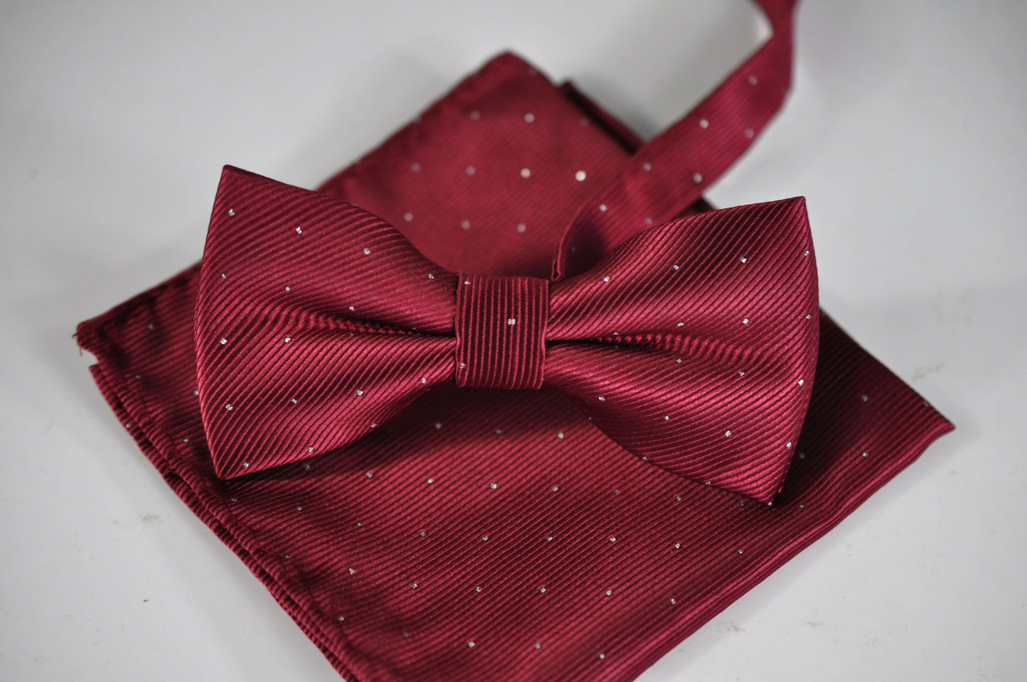 Mens Wine Red Burgundy Dark Red Yarn-dyed Polyester Silk Bow Tie and Pocket Square Hanky Handkerchief Dots Pattern for Wedding Party