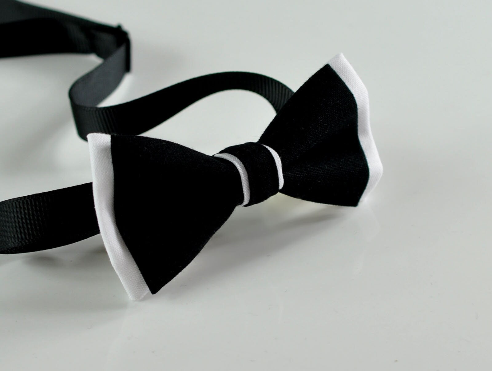 Black White Cotton Bow tie + Black White Grids Elastic Faux Leather X-Back Suspenders Braces for Baby Toddler infant Weddding 1-6 Years Old