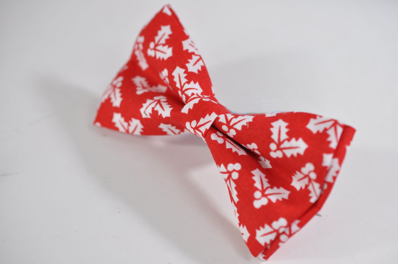 Red and White Leaves leaf Pattern Christmas Xmas Cotton Pretied Bow tie Bowtie for Baby Infant / Page Boy Kids / Youth Teenage /Men Adult