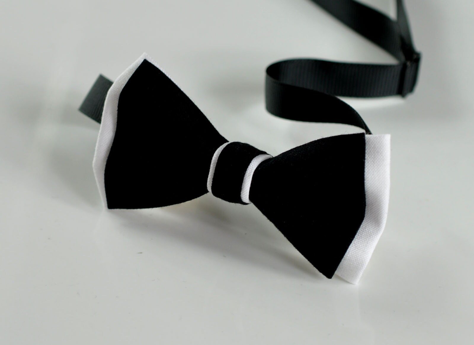 Black White Cotton Bow tie + Black White Grids Elastic Faux Leather X-Back Suspenders Braces for Baby Toddler infant Weddding 1-6 Years Old