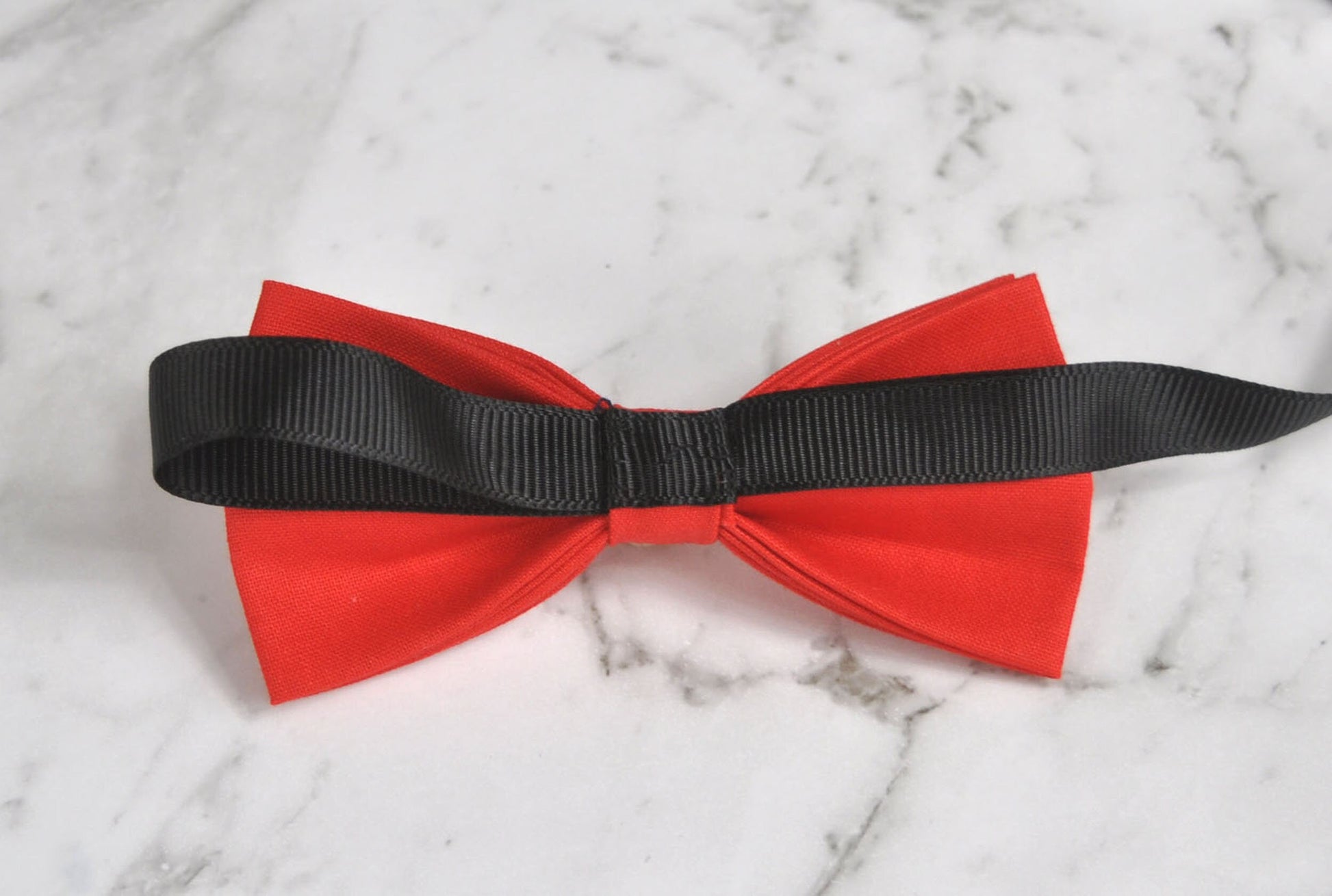 Men Cotton pretied Red Bow tie + 15mm wide X-back 4 clips Red Elastic Suspenders Braces Fits height 110-190cm