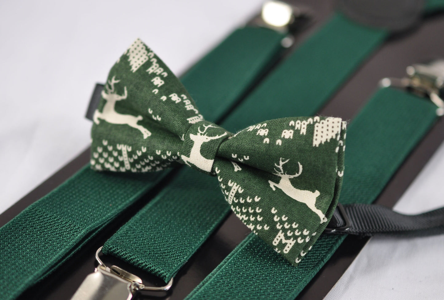 Xmas Christmas Deer Elks ELK Green Bow Tie Bowtie + Emerald Green Elastic Suspender Braces for Men / Youth Teenage / Kids Boy / Infant Baby