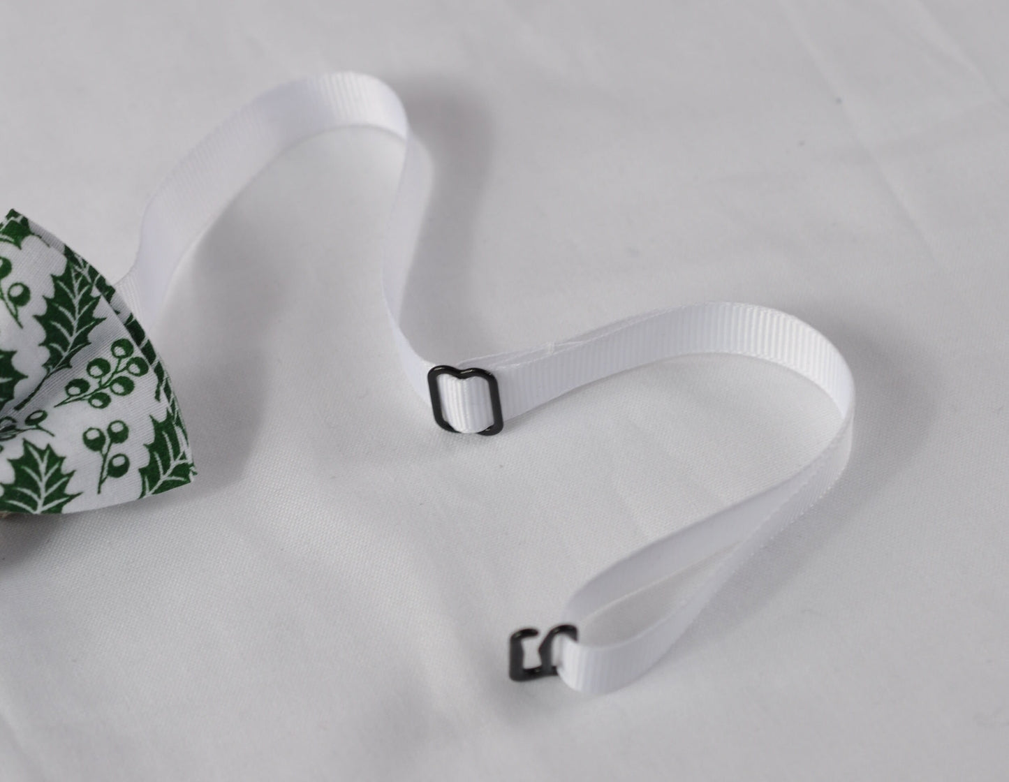 White Green Maple Leaf Leaves Xmas Christmas Bow tie + Black Elastic Suspenders Braces Men Adult / Youth Teenage / Boy Kids / Baby Infant