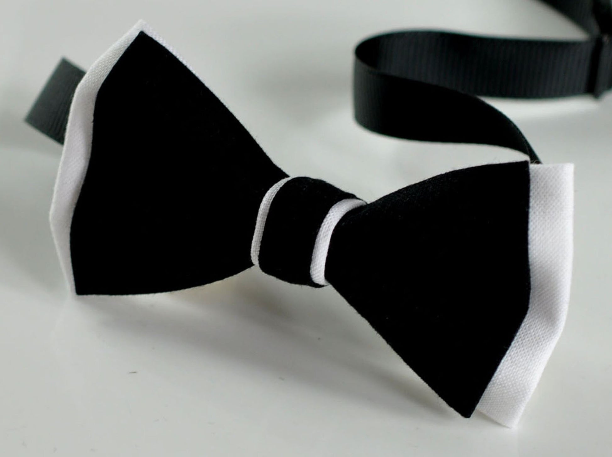 Men Adult Black + White 100% Cotton Bow tie Bowtie + White Pocket Square with Black edge Hanky Handkerchief Wedding Set