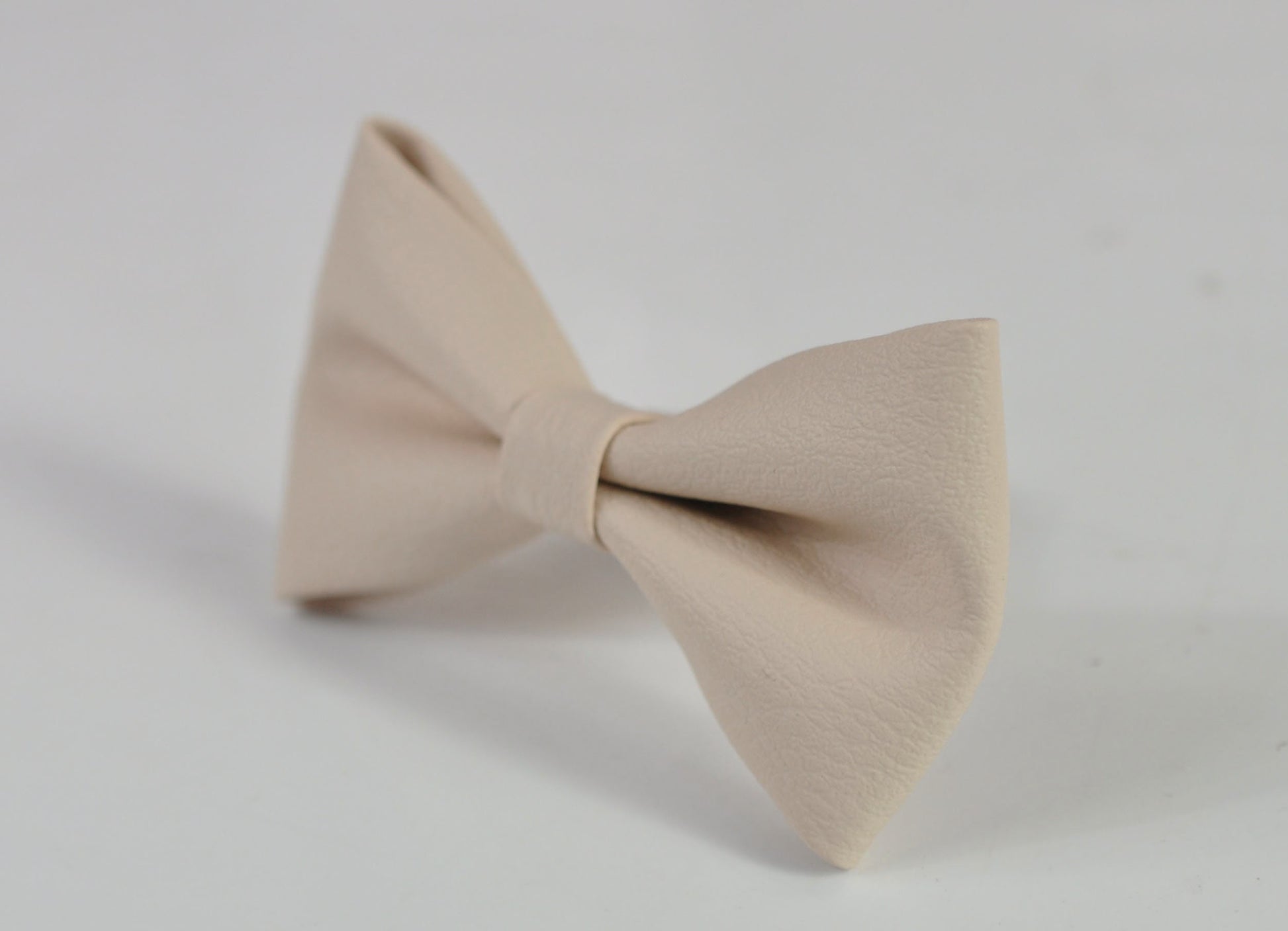 Cream White Pearl White Faux Leather Pre tied Bow tie Bowtie for Men Adult / Youth Teenage / Boy Kids / Baby Infant Toddler