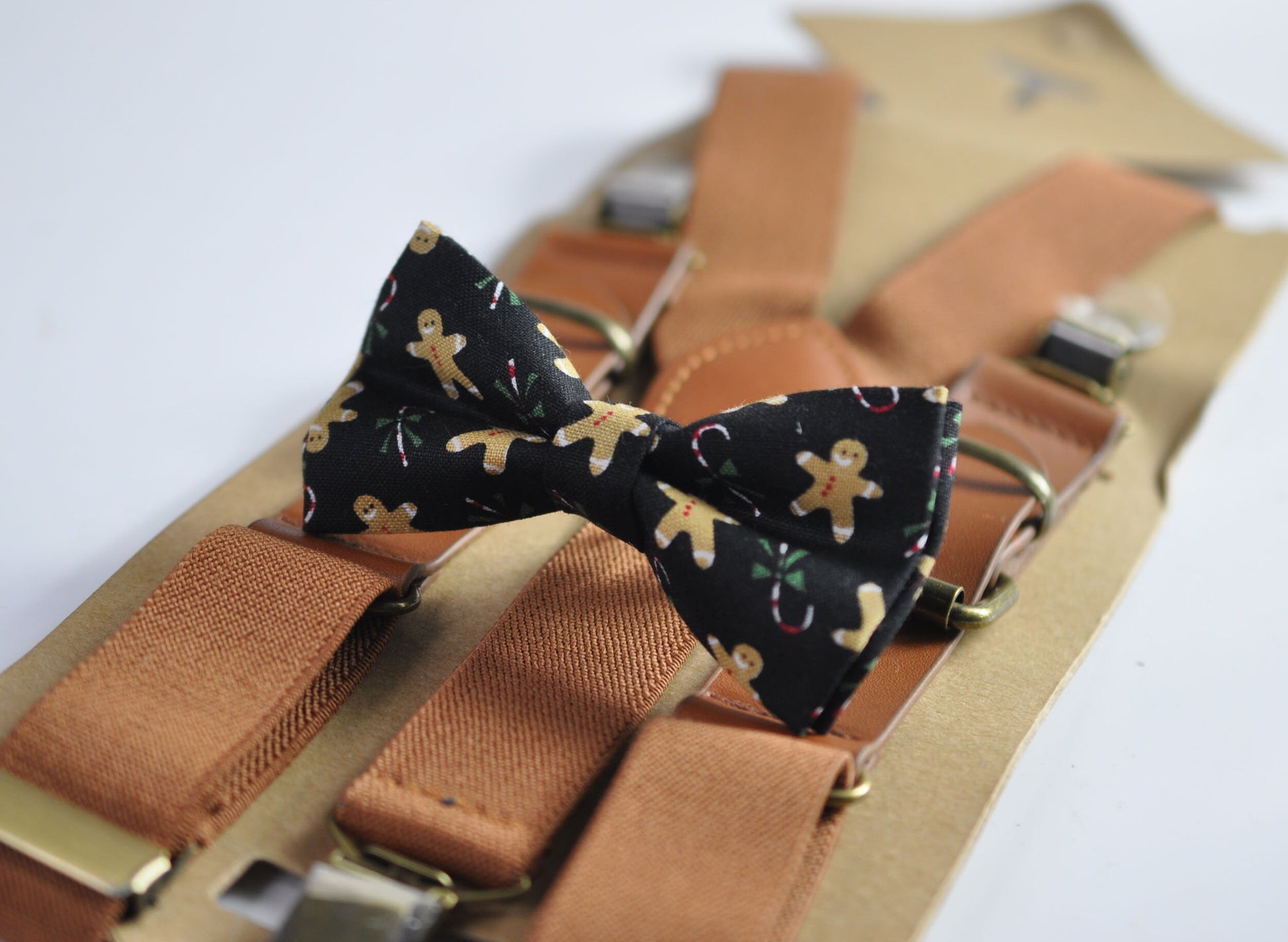 Gingerbread Men Christmas Xmas Black Bow tie + Tan Brown Elastic Leather Suspenders Braces for Men / Youth / Boys Kids / Baby Infant Toddler