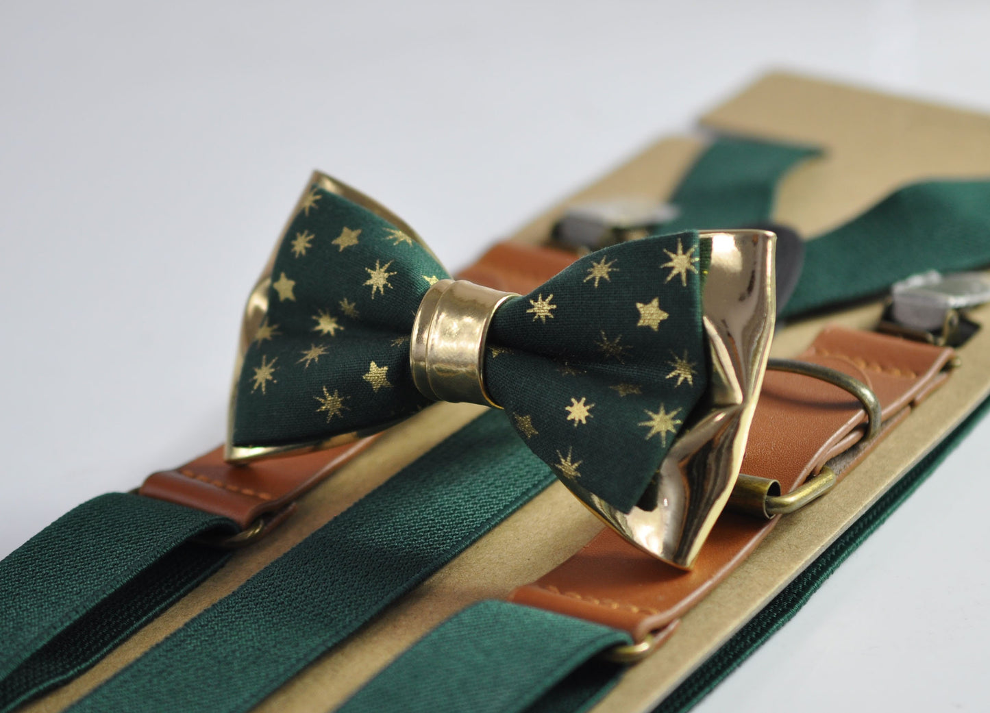 Xmas Christmas Snowflake Stars Gold Cotton Leather Bow tie +Elastic Tan Leather Suspenders Braces for Men / Youth / Boys Kids / Baby Toddler