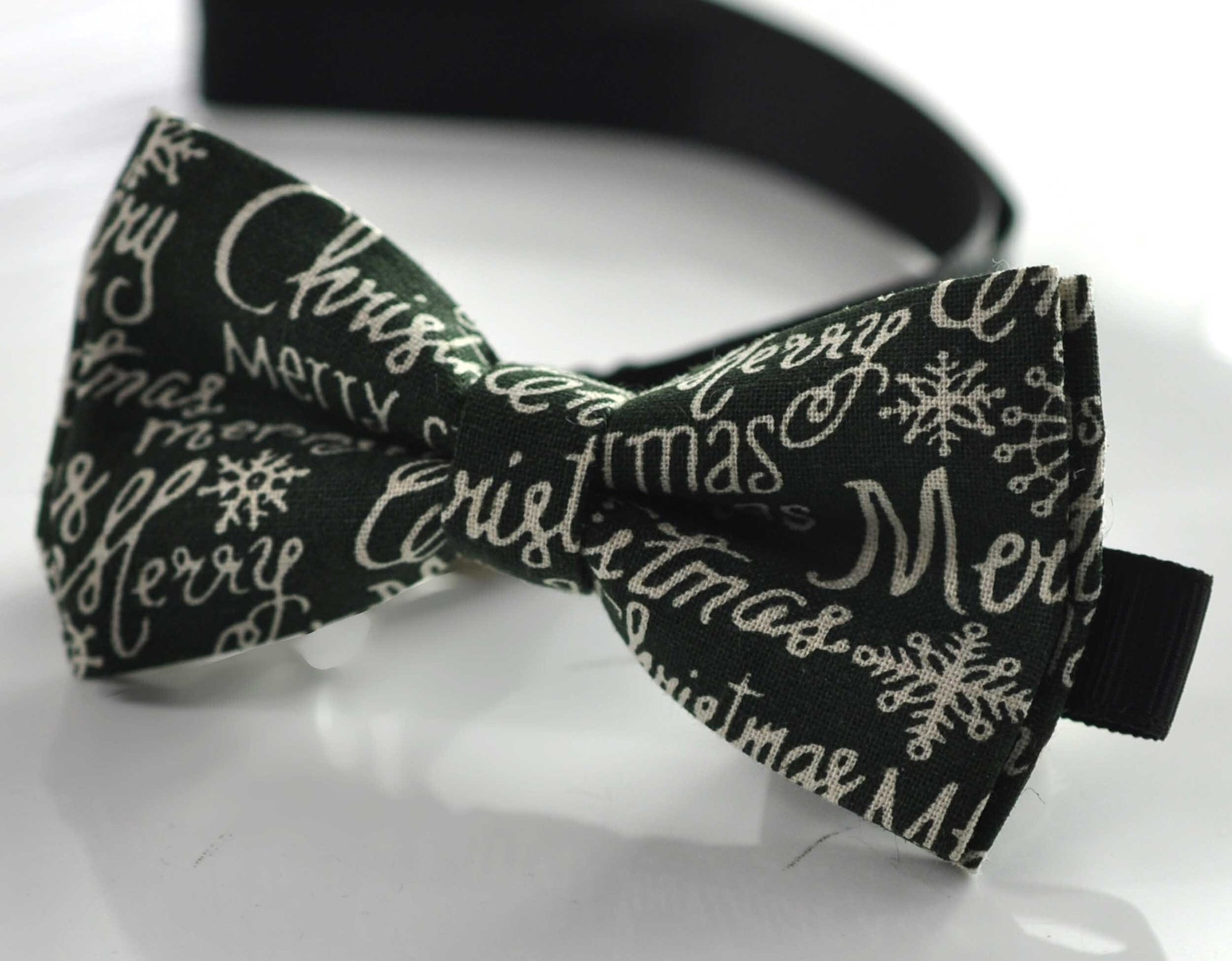 Xmas Christmas White Snowflake Stars Green Bow tie + Black Suspenders Braces for Men / Youth/ Boys Kids / Baby Infant Toddler