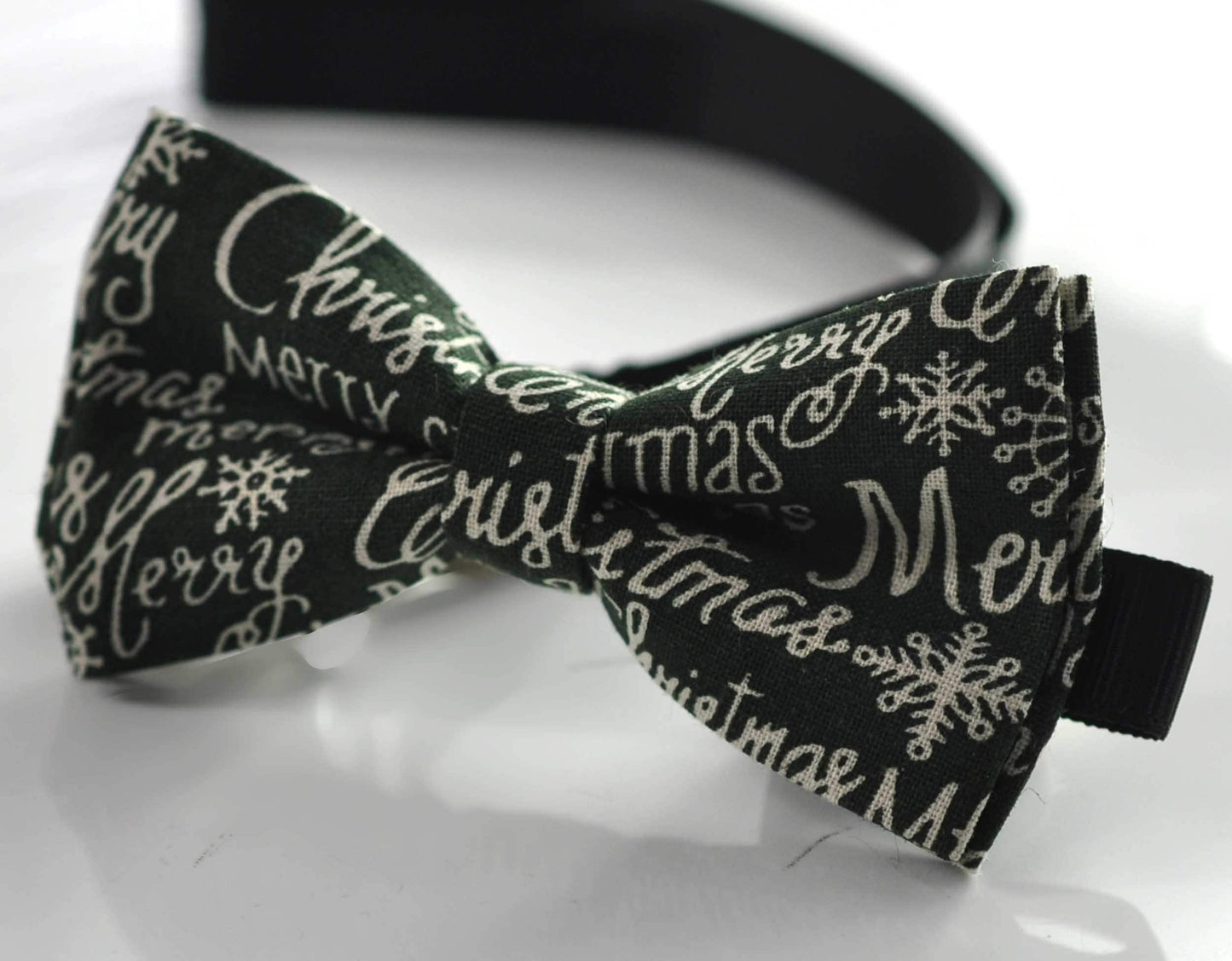 Xmas Christmas White Snowflake Stars Green Bow tie + matched Elastic Suspenders Braces for Men / Youth/ Boys Kids / Baby Infant Toddler