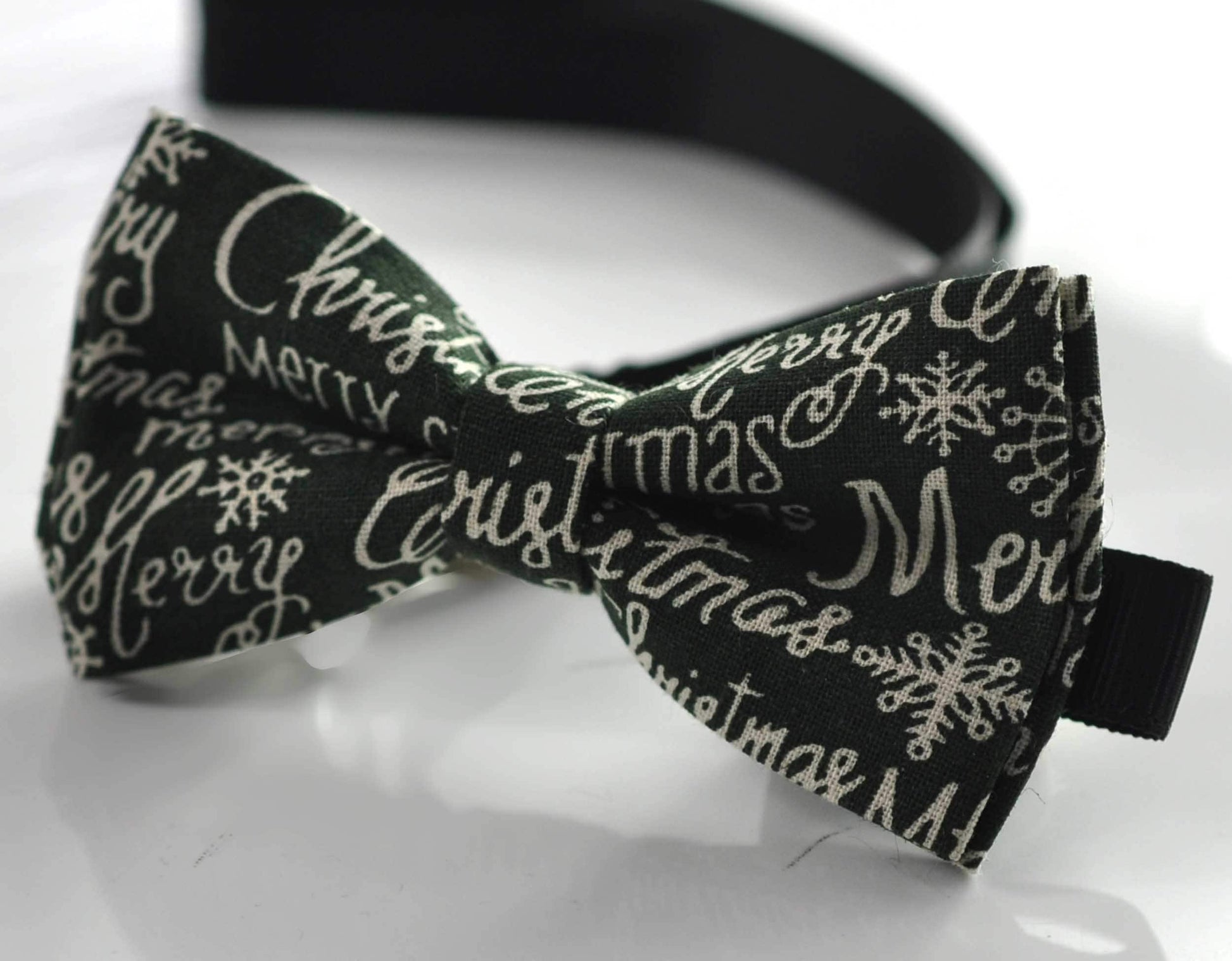 Xmas Christmas White Snowflake Stars Green Bow tie + matched Elastic Suspenders Braces for Men / Youth/ Boys Kids / Baby Infant Toddler