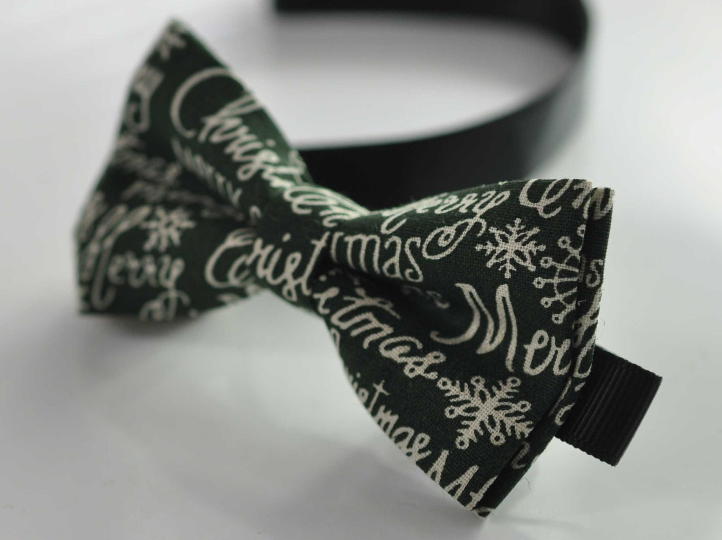 Xmas Christmas Snowflake Snow Flakes Emerald Green Gold 100% Cotton Pretied Bow Tie for Men / Youth Teenage / Boy Kids / Baby Infant Toddler