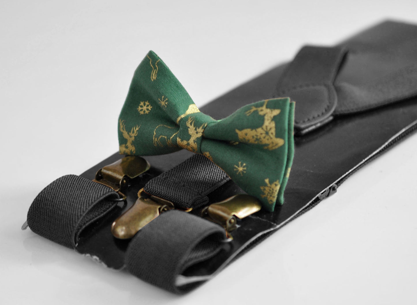 Xmas Christmas Elk Deer Green Cotton Bow tie + Black Elastic Suspenders Braces for Men / Youth Teenage/ Boys Kids / Baby Infant Toddler