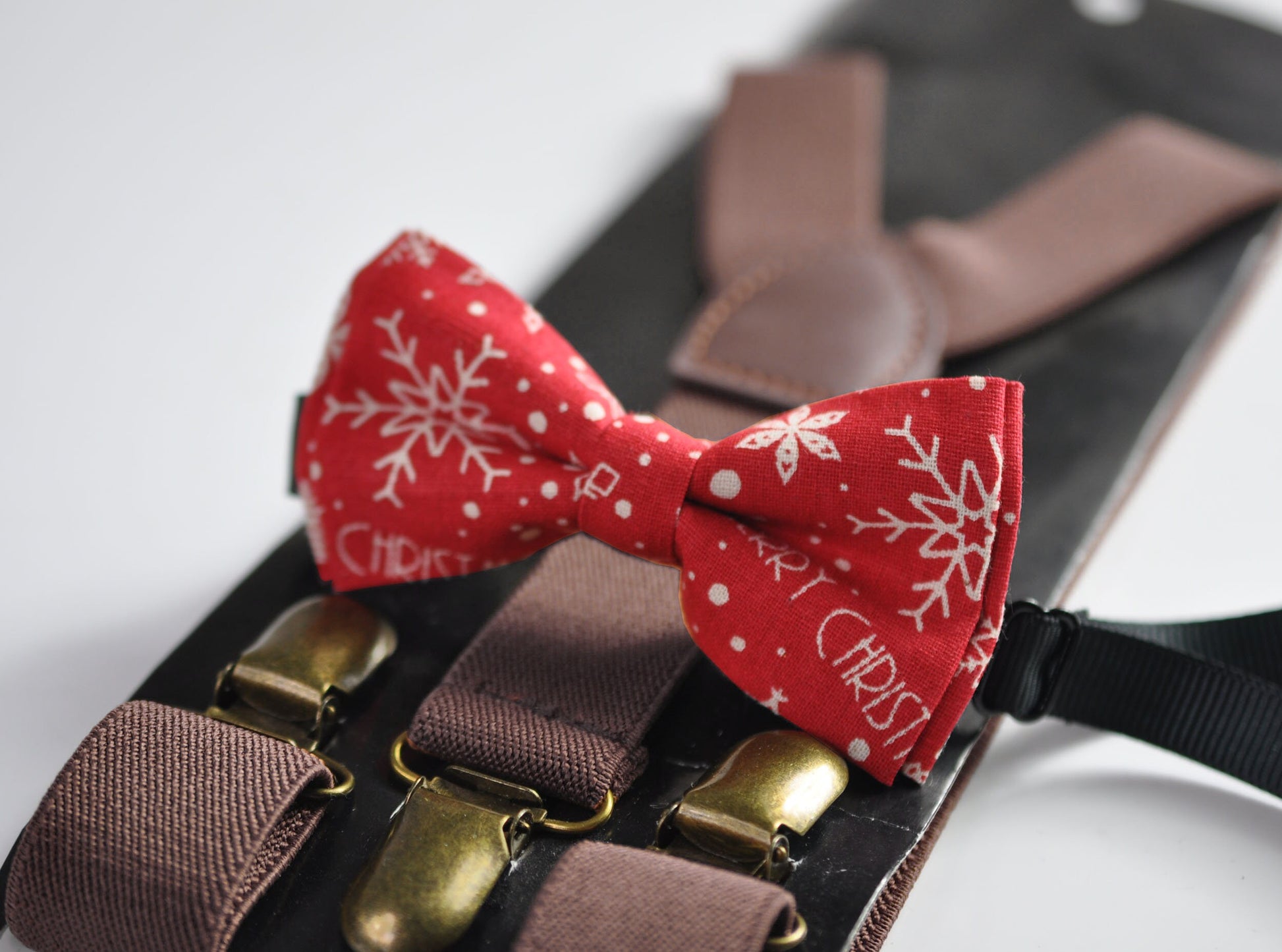 White Snowflake Red Christmas Xmas Bow tie + Dark Brown Coffee Chocolate Suspenders Braces for Men / Youth / Boys Kids / Baby Infant Toddler