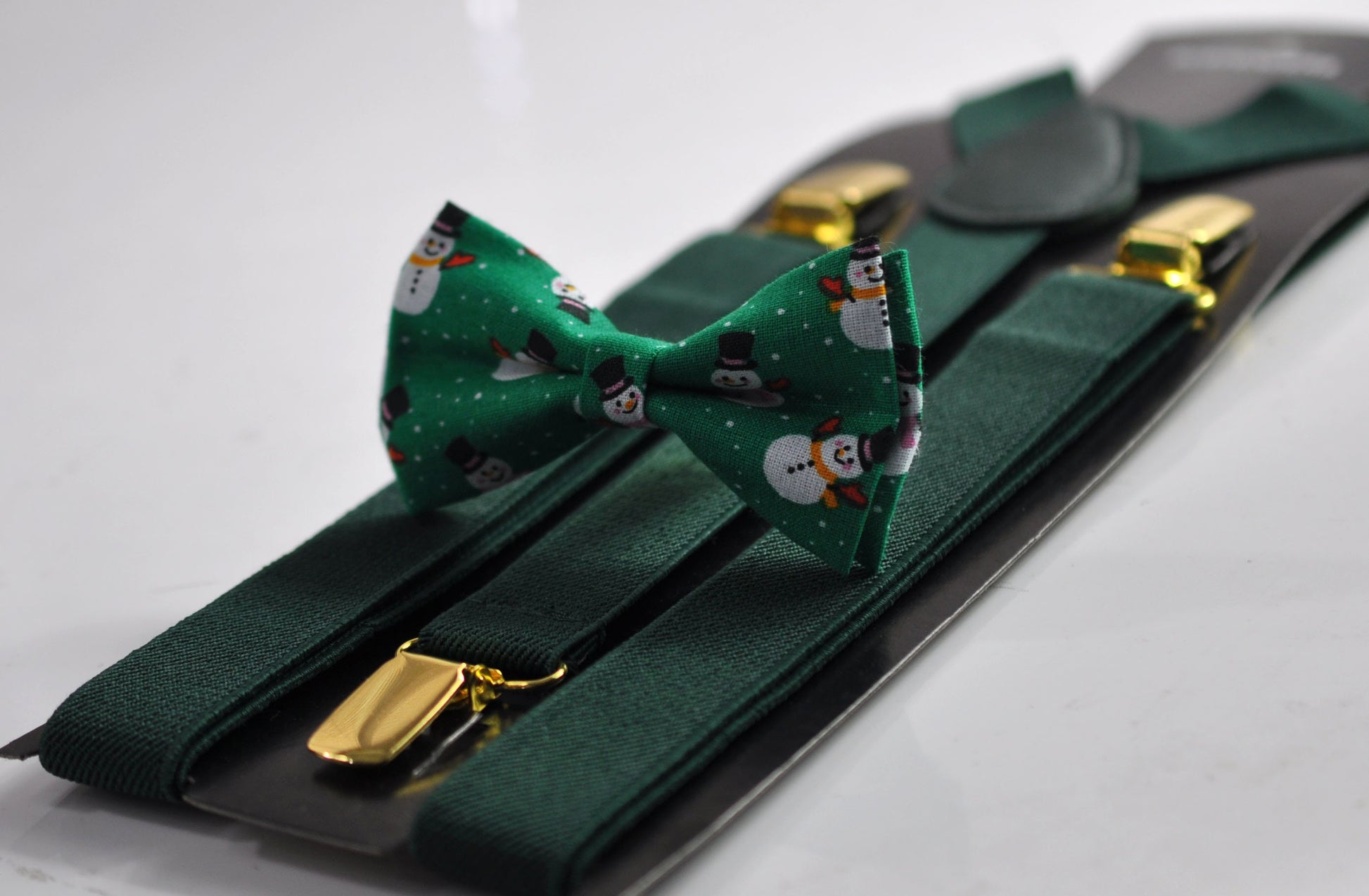 Green Snowman Snow Man Christmas Xmas Bow tie Bowtie + Emerald Green Suspenders Braces for Men / Youth/ Boys Kids / Baby Infant Toddler