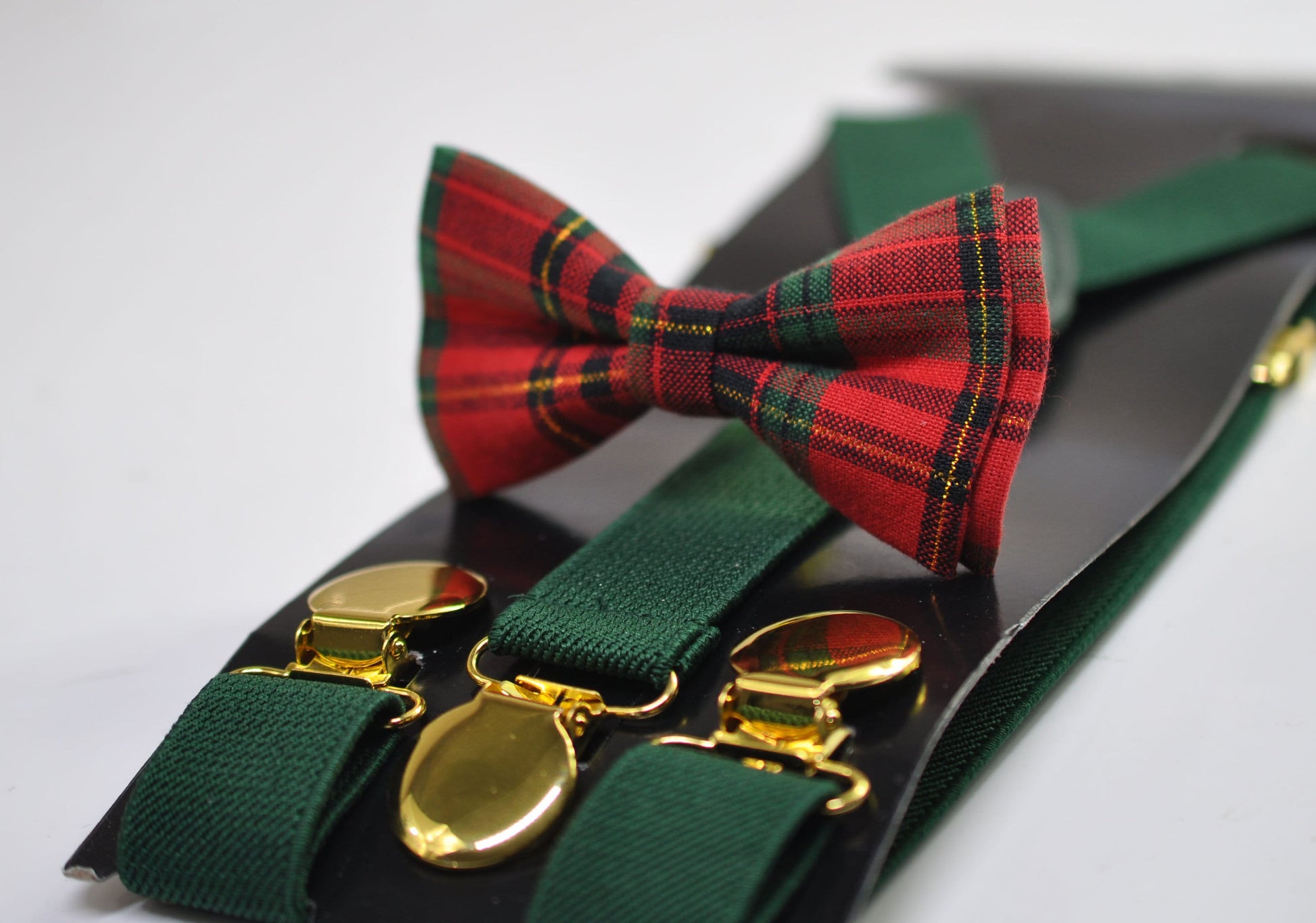 Red Green Gold Tartan Christmas Xmas Bow tie Bowtie + Emerald Green Suspenders Braces for Men / Youth/ Boys Kids / Baby Infant Toddler