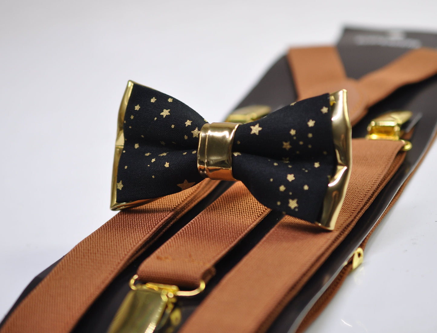 Black Gold Golden Stars Christmas Xmas Bow tie Bowtie + Tan Brown Suspenders Braces Men / Youth/ Boys Kids / Baby Infant Toddler